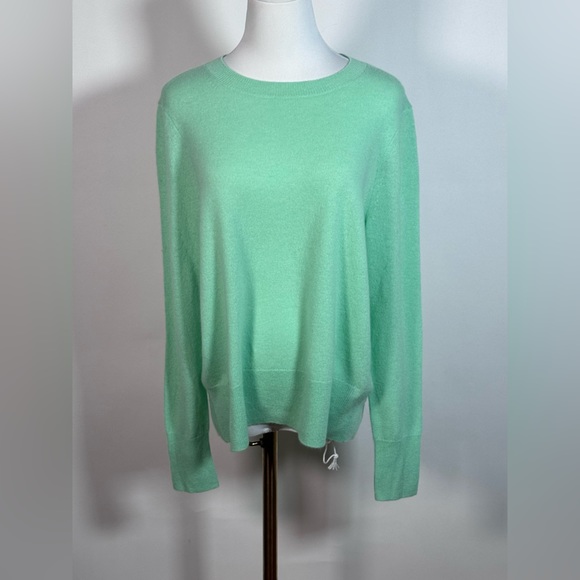 J. Crew Sweaters - New J Crew Cashmere classic-fit crewneck sweater BA400